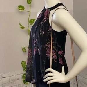 NWT Le Chateau Asymmetrical Floral Halter Top 🌟HOST PICK **MINT CONDITION**